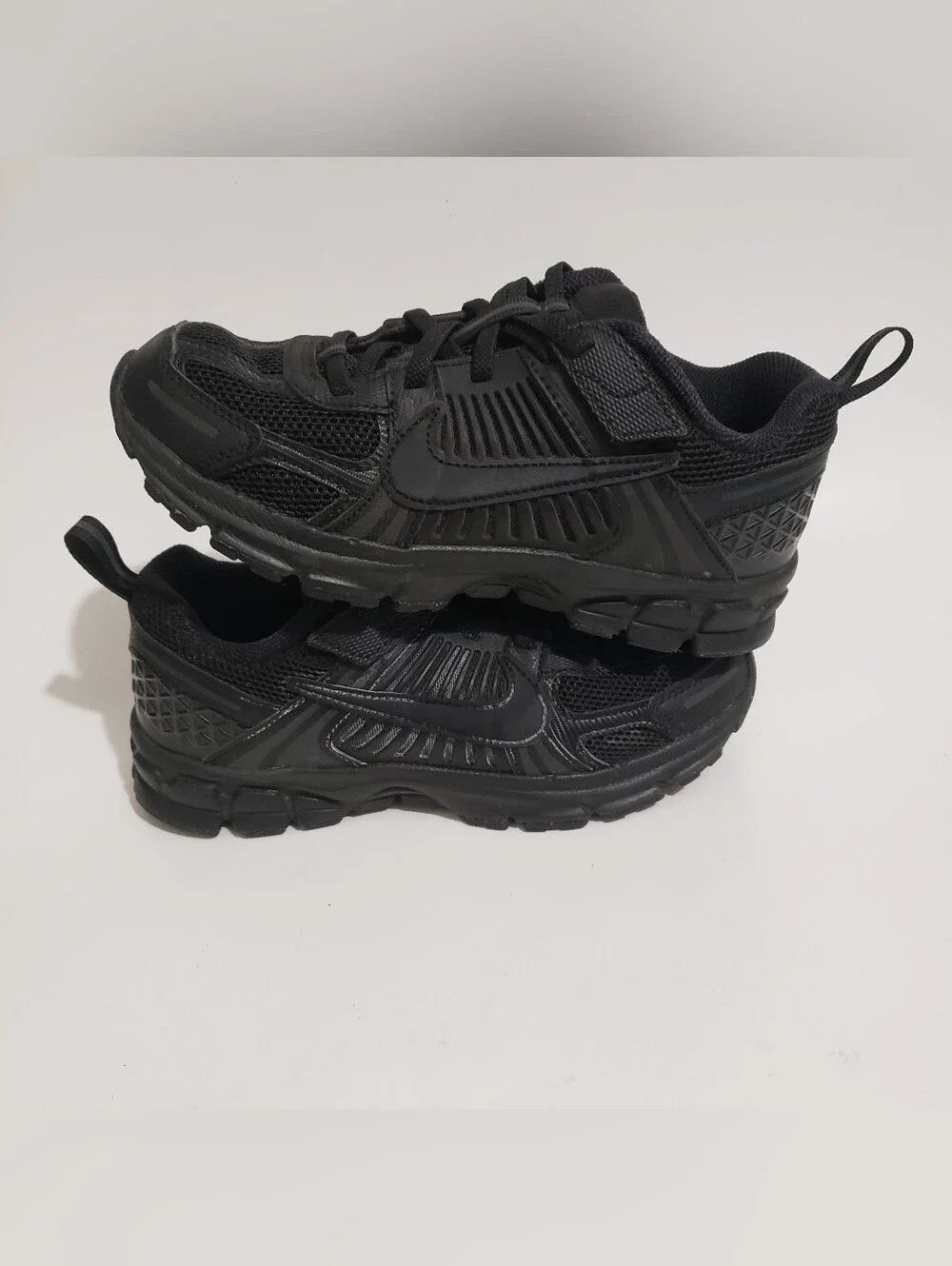Nike Vomero 5 PS Triple Black Kids Size 2.5Y Running Shoes HF6999-007 Well Kept